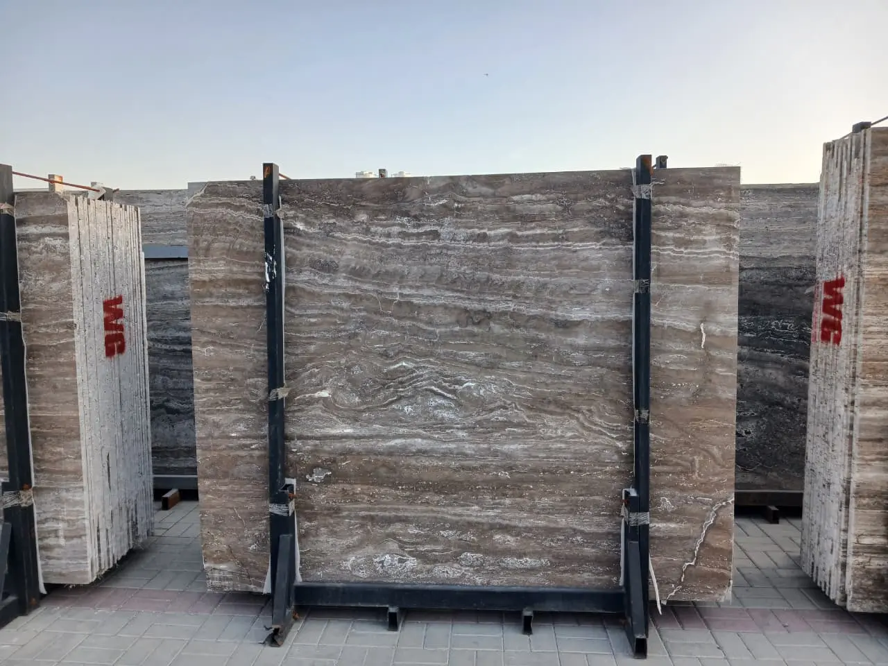 DARK-SILVER-TRAVERTINE